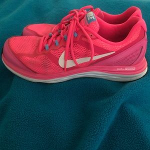 Women’s Nike Dual Fusion
